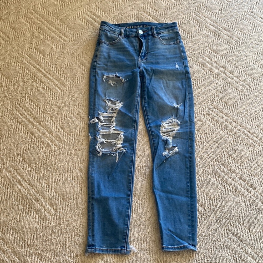 AEO curvy high rise distressed jegging